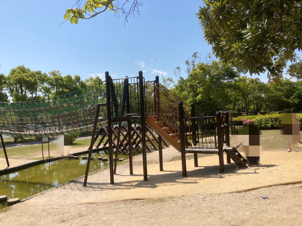 海の中道海浜公園のアスレチックコーナー