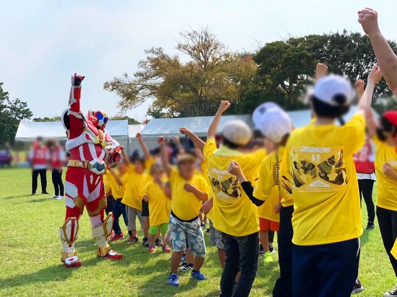 秋の無料入園日の2023年10月1日(日)には、昨年に引き続き、日本最大級の一般参加型体育祭「住友生命vitality presents ドゲンジャーズ秋の体育祭」が開催予定です。