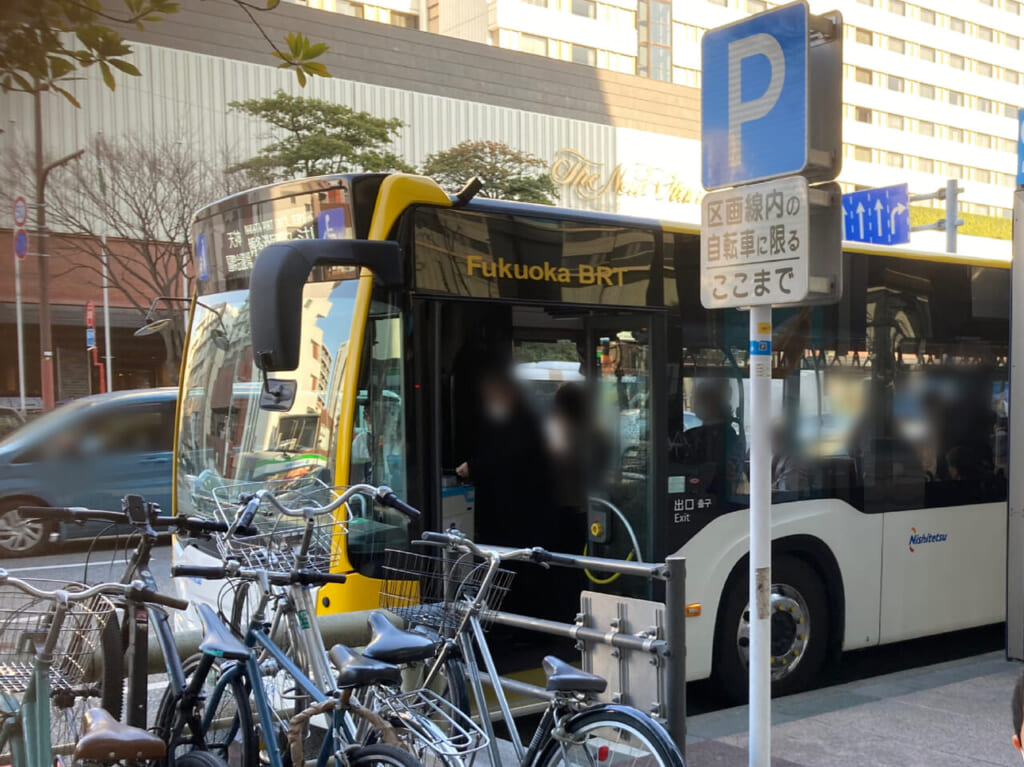 天神地区・博多駅地区の駐車場料金を割引する「フリンジパーキング」が実施中です。